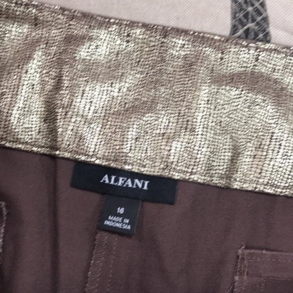 Alfani Tummy-Control Metallic Python-Print Trouser - Picture 7 of 10